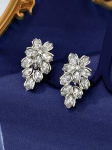 1 Pair Gorgeous Prom Jewelry Rhinestone Decor Silver Flower Stud Earrings Waterdrop Elegance Accessories