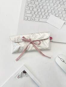 1 件可爱蝴蝶结系带眼镜袋，女孩眼镜收纳盒，太阳镜配件，采用可爱的动漫风格，卡通设计和少女心图案，轻巧，适合随身携带，完美保护太阳镜，是送给朋友、家人、老师的绝佳礼物