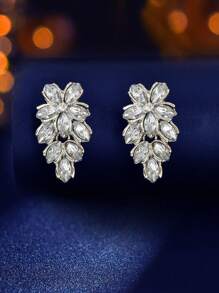 1 Pair Gorgeous Prom Jewelry Rhinestone Decor Silver Flower Stud Earrings Waterdrop Elegance Accessories