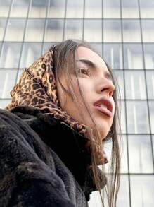 1 pezzo Foulard quadrato in seta da donna da 90x90 cm con stampa leopardata, accessorio di moda per primavera/estate