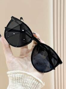 1 Pair Classic Black Framed Sunglasses For Men And Women, Suitable For Street Fashion, Sports, Driving, Travel, Holidays, Beach, UV Protection, Outdoor Activities, Fishing, Golf, Sun Protection, Sports Style, Driving, Parties, Outings, Hiking - 彩色 - 查看 3