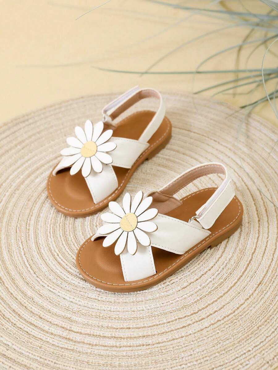 1 Pair Sweet Flower Pattern Girl's Summer Sandals - White - View 1
