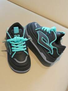 1 Pair Unisex Kid's PU Crossed Lace-Up Anti-Slip Round Toe Thick Sole Flat Soft-Sole Cute Sport Sneakers, Versatile Casual Basketball Shoes, Suitable For All Seasons