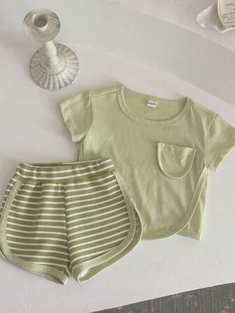 2件套男童/女童绿色短袖T恤和条纹三角短裤休闲夏季服装