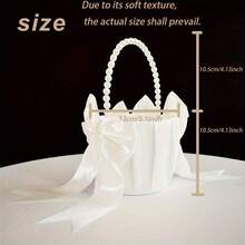 1个花童花篮，婚礼花篮，白色花瓣，饰以优雅珍珠蝴蝶结手柄，缎面花篮，适用于婚礼、婴儿派对等场合 - 象牙白