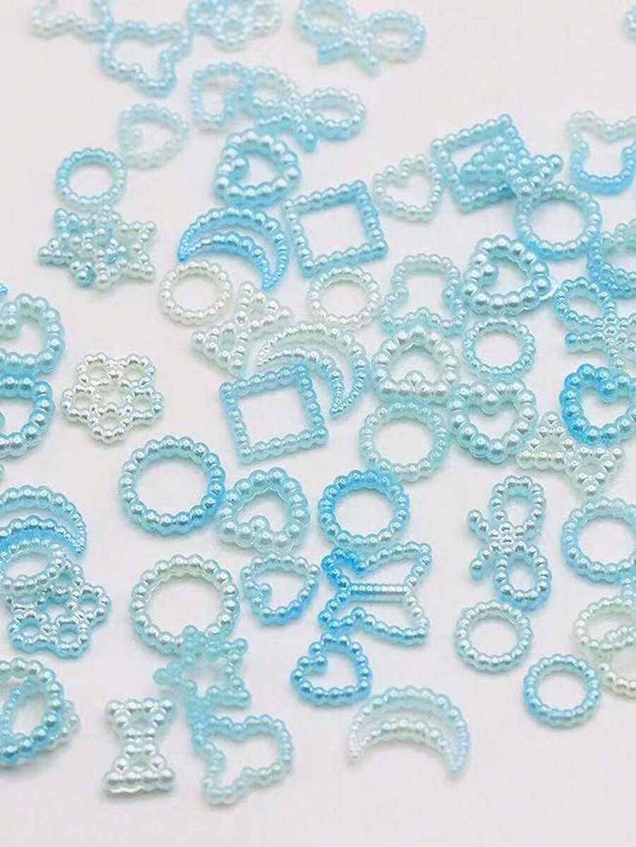 亚克力DIY饰品，奶油胶手机壳，发夹，装饰饰品材料，巴洛克饰品，DIY手工耳环，头饰，鞋子，服装配饰。本产品广泛应用于装饰，吊坠，配饰等。