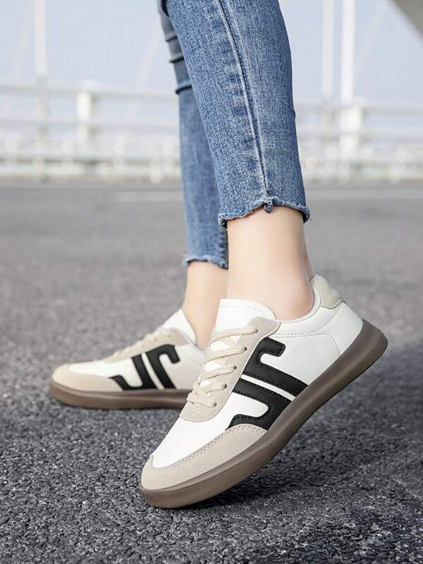 2025 Fashionable Spring Women Flat Shoes, Wear-Resistant Lightweight Leisure Shoes, Soft Sole Versatile Trainers, Thin & Comfortable Breathable