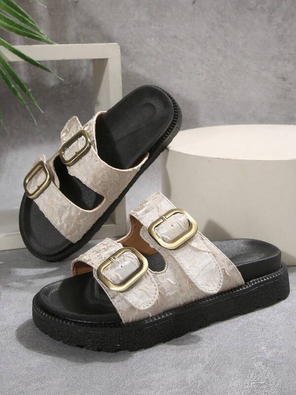 Women's Fashionable Versatile Champagne Crinkle Fabric Buckle Thick Sole Slip-On Slippers, Flat Summer Sandals With Holiday Vibe