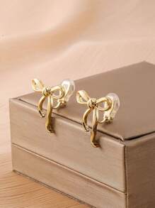 1 Pair Fashion Bowknot Clip On Earrings For Women, Elegant Clamp Earrings Suitable For Daily Wear, Gift For Ladies