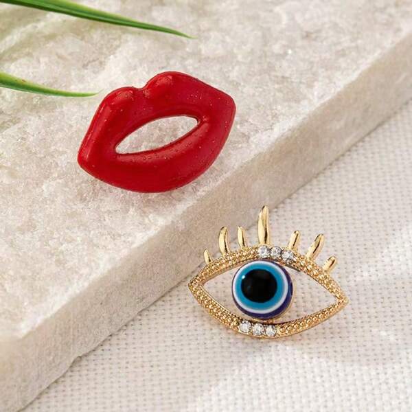 1 Pair Exaggerated Retro Earrings With Lips And Devil Eye Design, European And American Fashion Style