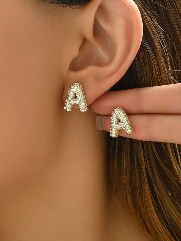 1 Pair Fashion Copper Alphabet Earrings With Zirconia Stones, Gold Color, Suitable For Daily Wear And Gift-Giving Occasion
