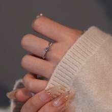 1 Peça Anel de Noivado de Diamante Moissanite Elegante Autêntico de 0,3 Quilates, Anel de Casamento de Prata Esterlina S925 com Pequeno Quilate de Moissanite para Mulheres, Acompanhado de Certificado e Caixa da Marca