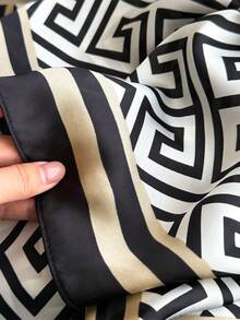 1条仿丝几何印花优雅围巾，女士时尚多功能沙滩罩衫，连衣裙遮阳披肩 - 黑色 - 查看 4