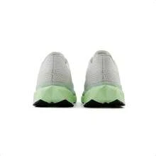 New Balance Women's Fuelcell Propel V5 Sneakers - trắng - Xem 6