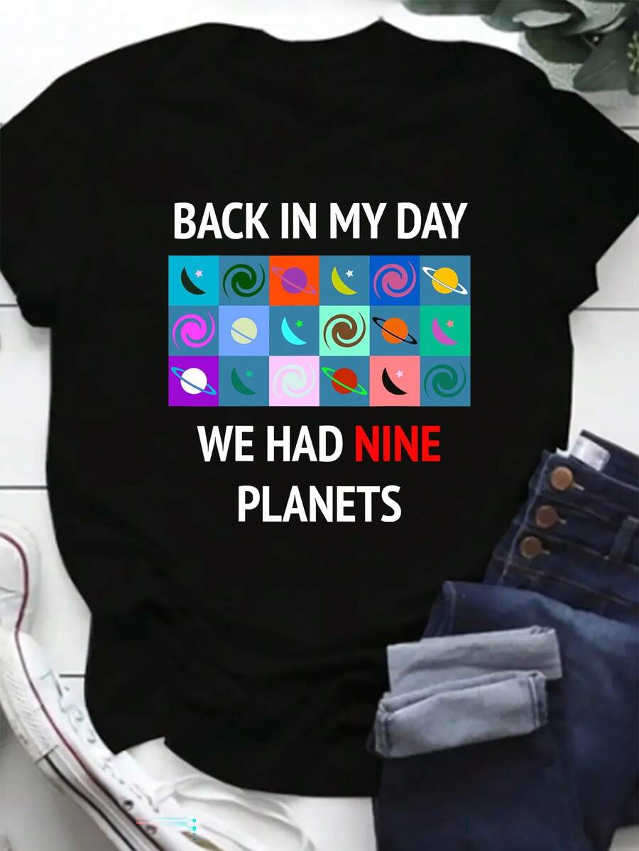Camiseta Extragrande De Talla Grande para Mujer, Estampado Geométrico "Back in My Day We Had Nine Planets", Cuello Redondo Informal, Poliéster Elástico, Top De Moda De Verano - Algodón Redondo Premium De 180 G - Negro - Ver 1