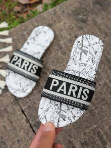 2025夏季时尚简约刺绣字母男女童拖鞋水墨画风格休闲度假沙滩拖鞋 - 黑與白 - 查看 4