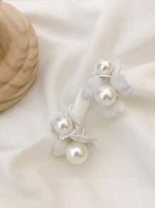 New Spring Floral Pearl Earrings, Pure White Elegant Stud Earrings, Refreshing & Versatile Jewelry For Women