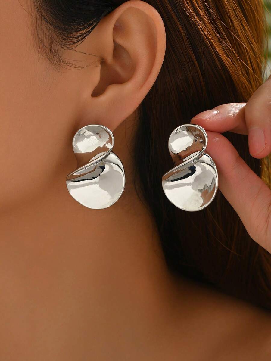 1 Pair Quality Minimalist Fashion Oversized Chunky Jewelry Women's Earrings, Featuring Rhinestone Encrusted Teardrop, Lip, Ball, Heart, Lemon Shapes, Asymmetrical Leaf, Firework Designs In Metal Alloy, Suitable For Sexy Babe Parties, Holidays, Seasons, Valentine's Day, Thanksgiving, Gifts For Friends - Silver - View 1