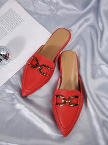 女士红色尖头一脚蹬乐福鞋，金属扣装饰，百搭，露背设计，平底休闲鞋