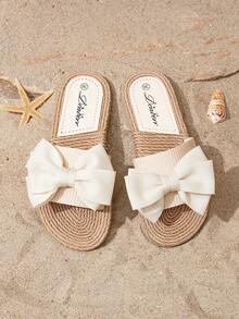 女士春夏秋季 2025 新款户外休闲时尚白色搭配病毒式蝴蝶结装饰性感露趾纯色平底凉鞋，沙滩度假防滑舒适平底拖鞋室内 - 米色 - 查看 4