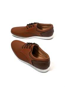 Zapatos casuales de tipo vestir para hombre modernos, versátiles y cómodos, con ajuste con cordones, ideales para diversas ocasiones, desde reuniones de trabajo informales hasta salidas sociales o eventos semi formales, que le dan un toque de sofisticación dentro del calzado masculino. - Marrón - Ver 3