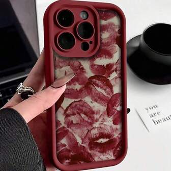 1 pieza Estuche de teléfono suave con forma de lente de cámara de color rojo mate y diseño de borde escalonado, resistente a golpes compatible con teléfonos OPPO/VIVO/HONOR/APPLE/REALME/TRANSSION, 1 pieza Diseño de labios sexys de estilo Ins color vino tinto creativo para mujeres