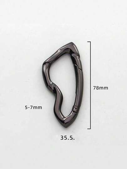 1pc Asymmetrical Shaped Carabiner Keychain, Hiking Clip Pendant, Clothing, Bag Accessory, Street Casual Style Car Accessories Bag Charm School Cute Goth Y2k