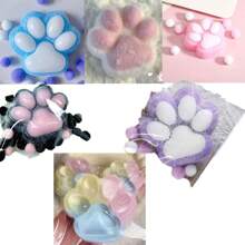 1 pièce Mignonne patte de chat pelucheuse anti-stress : Jouet à presser et à pincer portable, idéal pour le bureau, l'extérieur et les cadeaux de vacances - Petit cadeau amusant, cadeau de Noël, faveurs de fête, remplissage de sac-cadeau, prix de classe, objet à presser pour le bureau