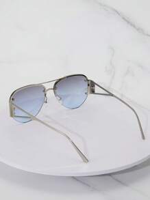 1 Pair Unisex Gold Frame Cat Eye Metal Fashion Glasses, Punk Street Vintage Chic Women's Accessories Fashion Shades, Suitable For Street Photography, Beach Travel In Summer, Easter Party, Daily Outfit Accessories, Men's Fishing, Travel, Camping Accessories