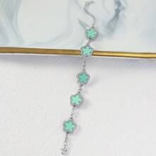 1pc Light Luxury Single-Sided Zirconia Inlaid Stainless Five Leaf Grass Bracelet, For Daily Wear, Dating, Vacation And Other Occasions. Made Of Hypoallergenic Titanium Steel And Popular Jewelry, It Is The Perfect Gift For Girlfriends ﻿