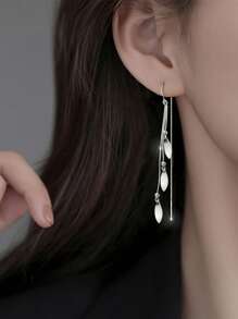 1 paire de boucles d'oreilles élégantes en torsion en forme de losange en argent sterling 925, boucles d'oreilles à longues franges en feuille pour femmes, bijoux de luxe haut de gamme, cadeau de mode