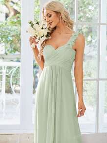 Robe de demoiselle d'honneur verte sauge élégante avec fleur à l'épaule et corsage froncé, robe de soirée pour invité de mariage