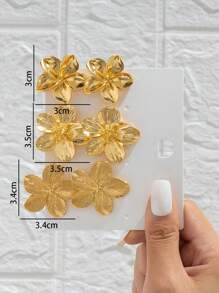 3 Paar retro romantische, filigrane, metallische, strukturierte 3D-Blumen mit 5 Blütenblättern Ohrringesets für Frauen