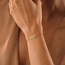 Bracelet ou bracelet de cheville avec un nom en or, cadeau personnalisé en forme de chauves-souris, bijoux cadeaux, police de caractères cadeaux