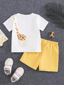 Set de 2 piezas de camiseta de cuello redondo y pantalones cortos casuales de niño pequeño con estampado de jirafa de dibujos animados, para verano