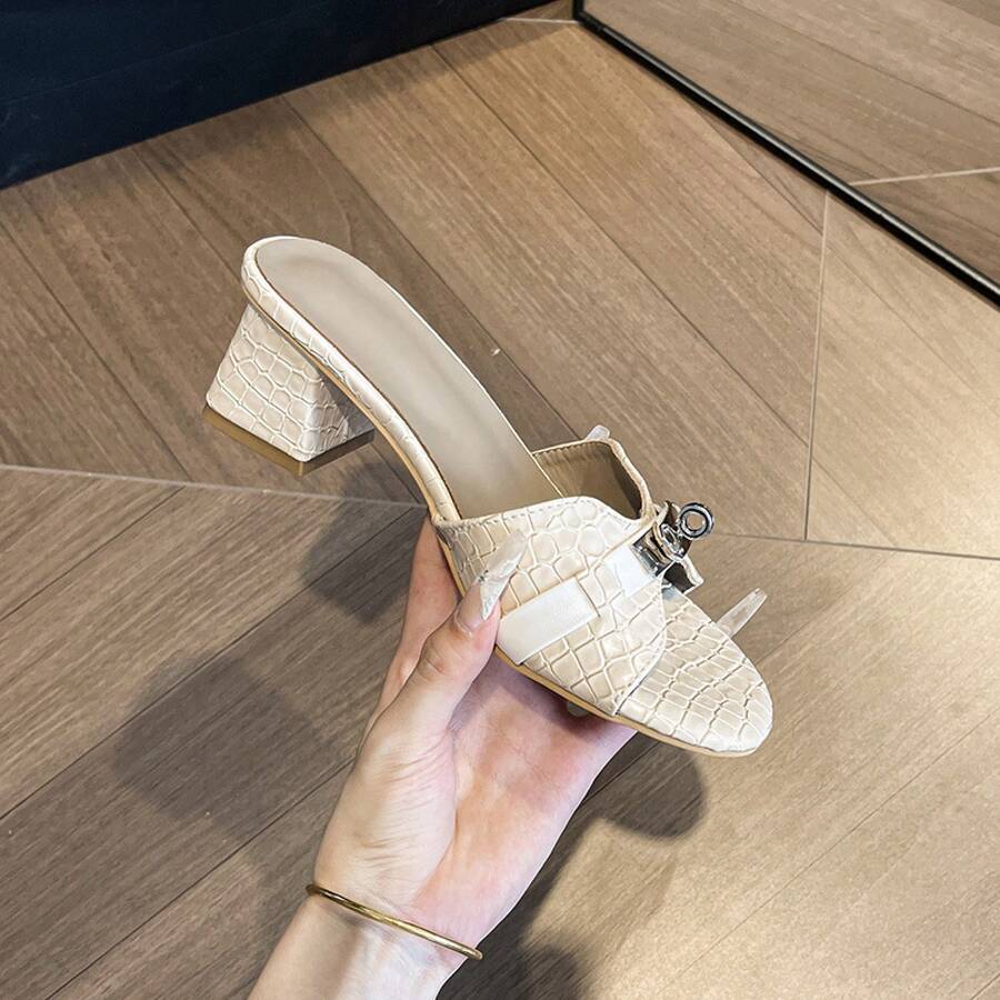 Small Golden Button Crocodile Pattern One-Line High-Heeled Slippers For Women To Wear As Summer Soft-Soled Beach Mid-Heeled Sandals - Apricot - View 1