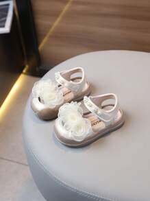1 Pair Girls Flower Pattern Pearl Decor Strap Flat Sandals, Classic Children Summer Shoes Suitable For Toddler Girls, Spring/Summer/Autumn/Winter
