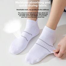 Men's Professional Marathon Running Socks, Non-Slip Breathable Terry Cushion Badminton/Basketball/Track Field Sports Short Socks
