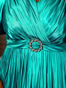 Women Long Party Dresses Elegant Shiny Pleated Short Lantern Sleeves V Neck Classy Curve Ladies Belly Cover Occasions - Green - View 4
