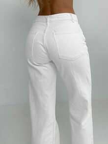 Women's White Straight Leg Denim Jeans – Slim Fit Casual Versatile Style - White - View 3
