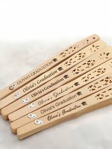 Abanicos personalizados de boda como obsequios/Abanicos plegables de boda/Abanicos para la ceremonia de boda/Favor rústico de abanico de mano/Favor de ceremonia para invitados/Conjunto a granel de abanicos personalizados de boda de madera de sándalo con borla blanca, abanicos de mano para invitados de boda - Multicolor - Ver 3