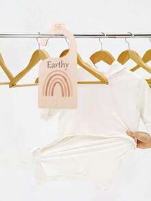 7/8 件定制木制婴儿衣柜隔断，个性化徽标雕刻衣物整理架，适合新生儿至 24 个月，可爱的育儿室装饰衣架，易于整理女婴或男婴房间，迎婴派对，家庭装饰，迎婴派对返校礼物 - 原木色 - 查看 4