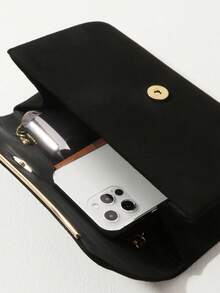 Czarna duża damska kopertówka, elegancka wieczorowa torebka z odpinanym paskiem łańcuszkowym, odpowiednia na wesela, idealna na imprezy, wesela, bale, formalne kolacje, można łączyć z sukniami ślubnymi, formalnymi sukniami, sukniami balowymi, sukniami urodzinowymi, strojami noworocznymi, sukniami na zakończenie szkoły, sukniami balowymi