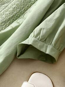 女式花卉刺绣圆领灯笼袖宽松上衣，春夏