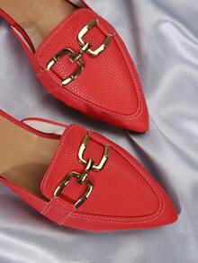 女士红色尖头一脚蹬乐福鞋，金属扣装饰，百搭，露背设计，平底休闲鞋