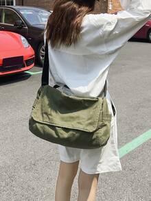 Vintage Minimalist Flap Crossbody Bag, Thick Washed Canvas Bag, Casual Versatile Large Capacity Messenger Bag, American Style For College Student, Short Trip, Simple Street Cloth Bag - Green - View 8