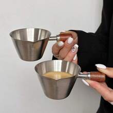 1 Stück Kaffeemessenlöffel mit Nussholzgriff, Edelstahl-Sahnekännchen mit Skala, Kaffeeschöpfer, geeignet für Küche, Café, Wohnzimmer, Multifunktions-Kaffeeschäumer