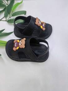 1 Pair Boys' Sandals, Washable, Non-Slip, Durable For Summer: Cute Bear Decoration + "Smile" Print, Adorable And Eye-Catching, Meets Kids' Whimsical Preferences, Brings Happiness When Putting On And Taking Off. Comfortable And Practical: Sandal Style, Fits Children's Foot Development, Breathable, Suitable For Daily Play And Walking, Protects Little Feet. Versatile: Simple White Color, Goes Well With Any Outfit, Moms' Go-To Choice