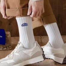 Customizable Socks - Can Be Customized With Personal Name Or Logo According To Individual Needs. Whether It's For Displaying Your Unique Style Or For Team/Event Identification, It Can Showcase Your One-Of-A-Kind Personalized.