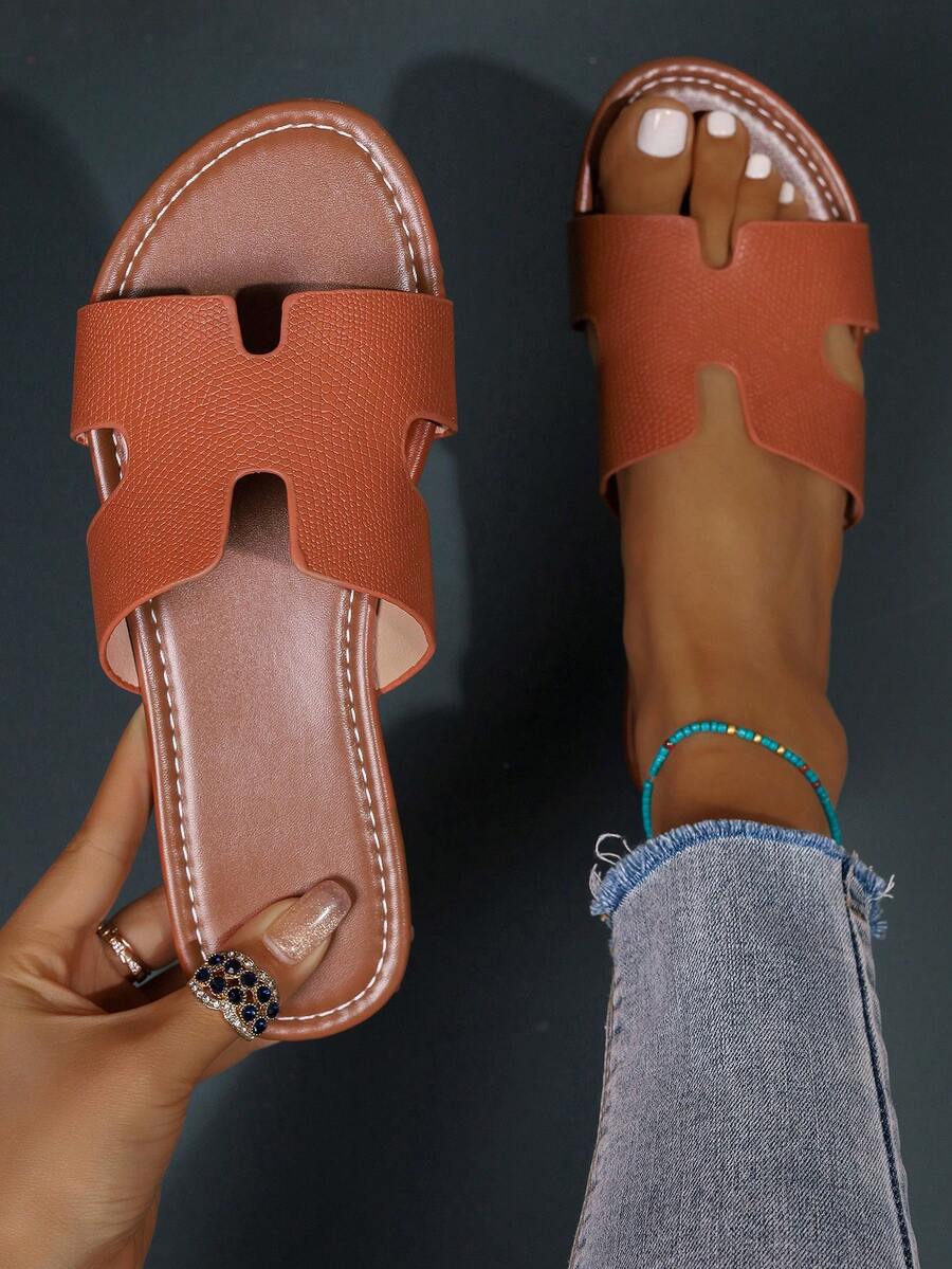 1 Pair Solid Color Crocodile Texture Boho Style Beach Casual Flat Slide Sandals - Brown - View 1